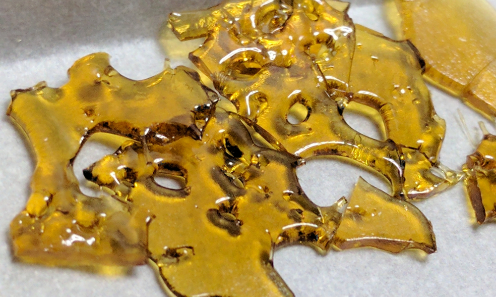 GrinchBud: Lemon Skunk Shatter GrinchBud: Lemon Skunk Shatter